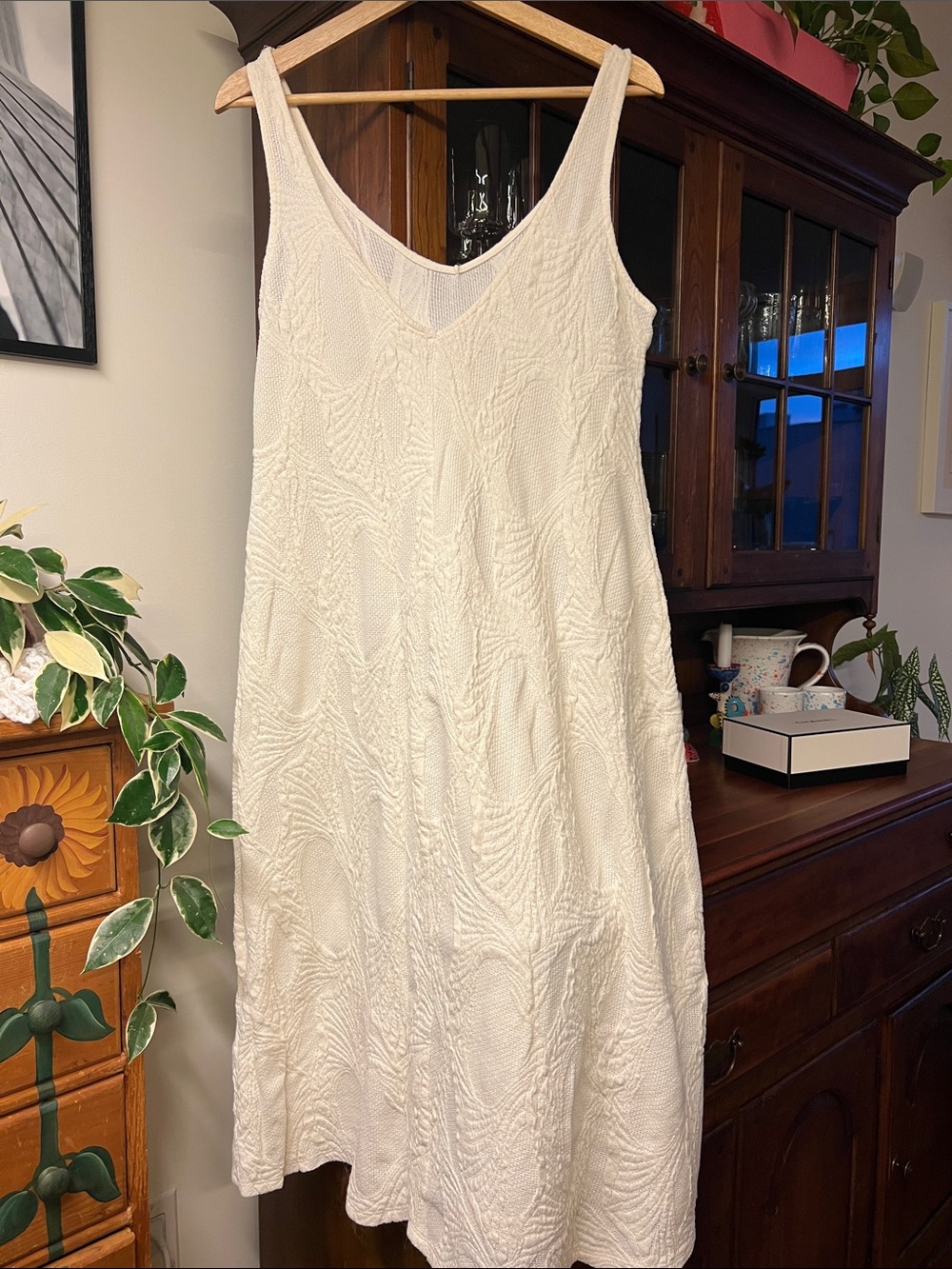 Women’s Textured White Tank Dress / Soft Knitted Size L